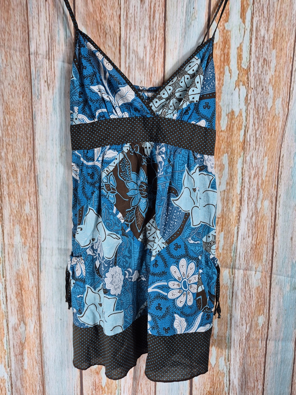 VTG Charlotte Russe Blue Floral Print Cami with Black Trim